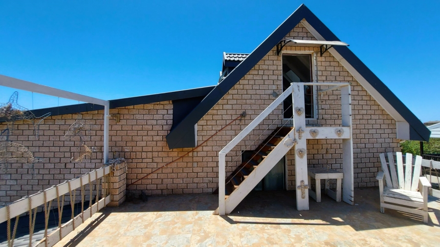 5 Bedroom Property for Sale in Britannia Bay Western Cape